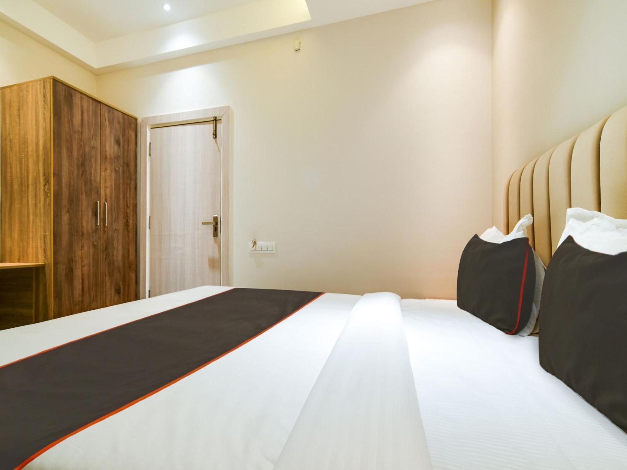 Collection O Hotel Mint Indore Exterior foto